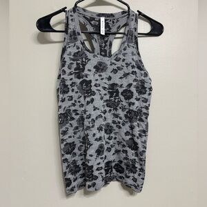 Athleta Momentum Printed Tank Top Spave Dye Floral. Women’s size XS